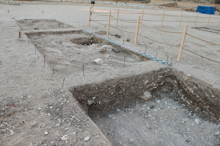 Dolny Dziedziniec Świątyni Hatszepsut - S.2/11 podczas badań archeologicznych. Fot. D.F. Wieczorek